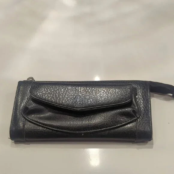 Matt & Nat Vegan Leather Zipper Wallet - Good Condition - Picture 1 of 4
